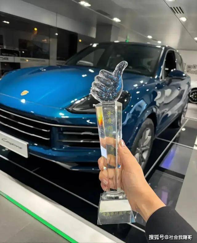 牟倩文的銷售傳奇:連續(xù)兩年賣出170輛保時(shí)捷背后,穩(wěn)居銷冠寶座!